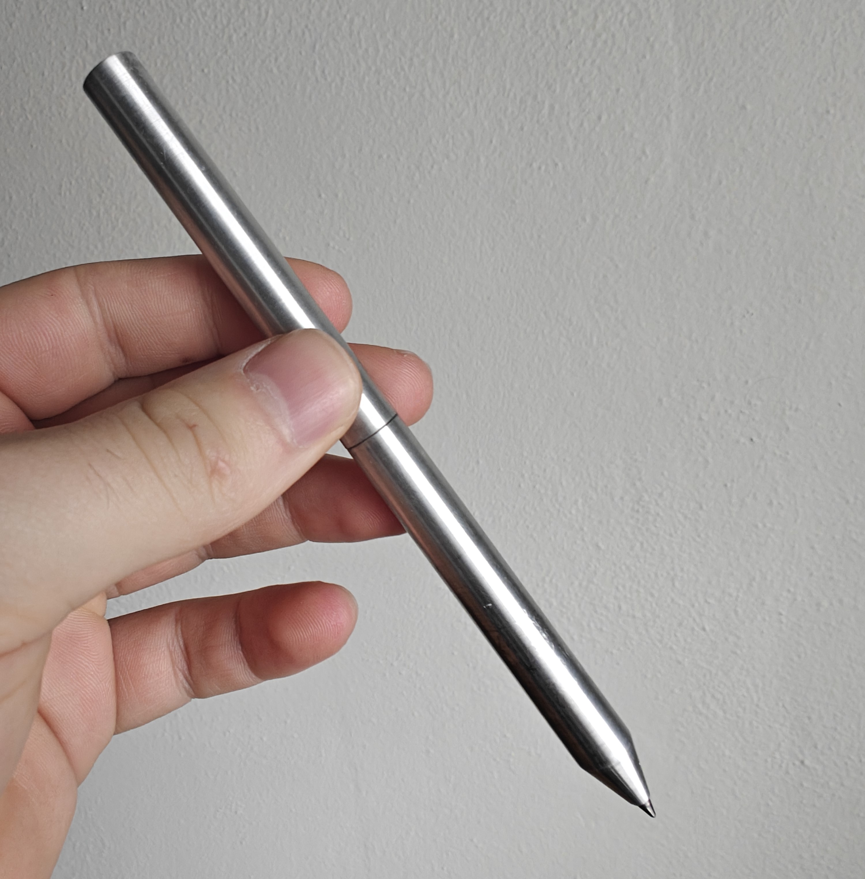 Screenshot of Twist Pen - Hidden Mechanism